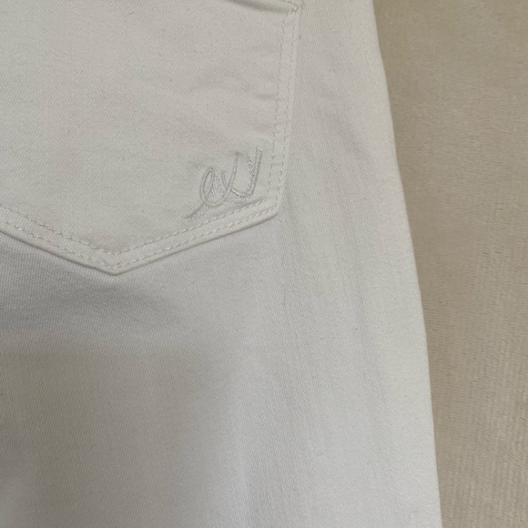 Women’s Express White Jean Leggings - Picture 5 of 5